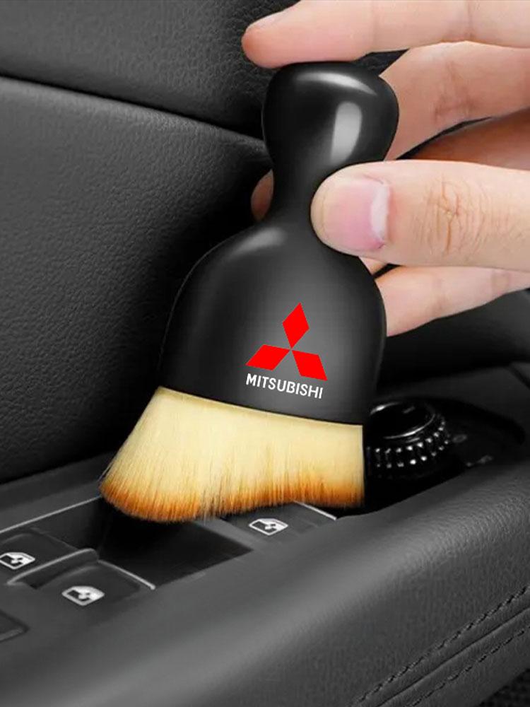 Car Interior Cleaning Tool Dashboard Air Outlet Soft Brush For Mitsubishi Pajero Outlander XL Montero Lancer Triton l200 Galant