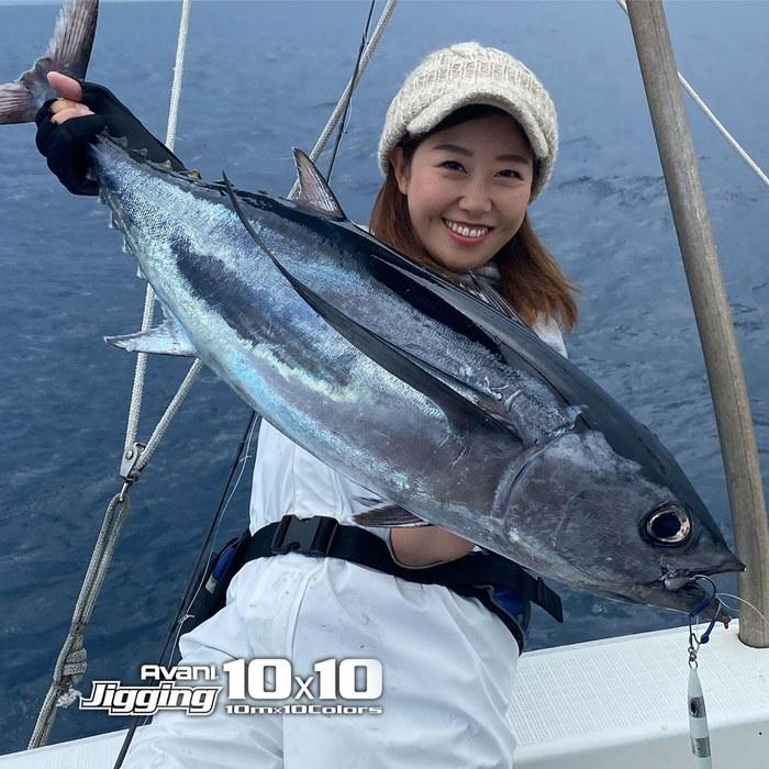 Varivas Avani Jigging 10x10 Max Power PE X8 300m #5 10-Color (78lb)