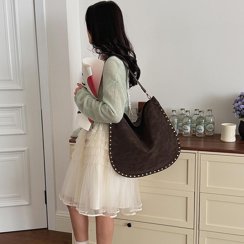 Persality Horseshoe Shape PU Solid Hasp Women's Shoulder Bags Exquisite Rivets Large Capacity Versatile Crossbody Bag