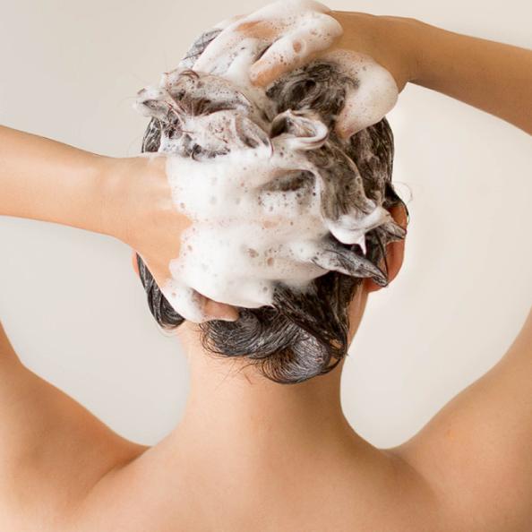 KUNDAL Шампунь-оттенок «Фиолетовый пепел» #Груша и фрезия 300 мл