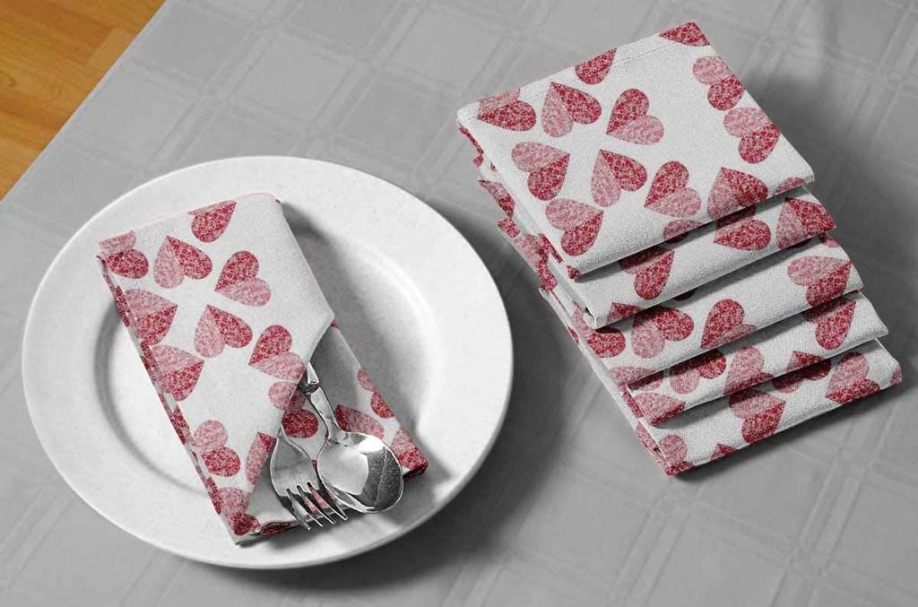 S4Sassy White Red Heart Праздничные вечеринки Ткань Столовое белье Многоразовый набор обеденных салфеток 18 x 18 дюймов(Пакет