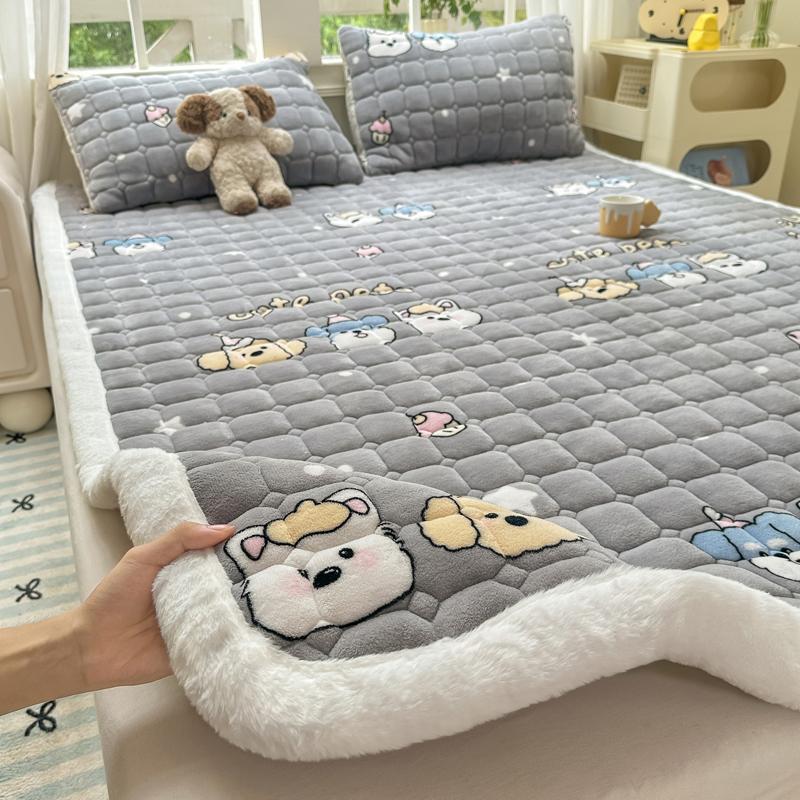 New Autumn Winter Thicken Milk Fleece Mattress Toppers Cartoon Printed Skin-friendly Cozy Mattress Pad Soft Fluffy Warm Bed Pads