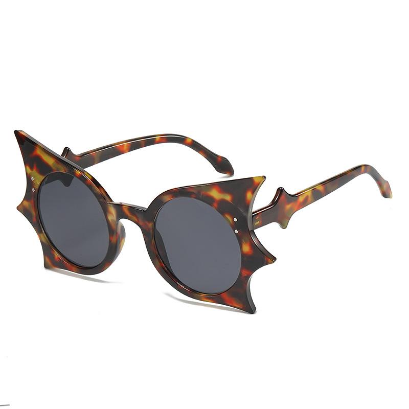 Butterfly Frame Funny Personality Women Fashion Sunglasses Hip Hop Street Punk Festival Accessories