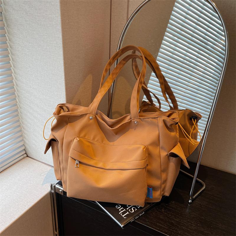 Сумка большой вместимости женская новая модная дорожная на плечо подмышку студенческая для учебы портативная сумка-тоут