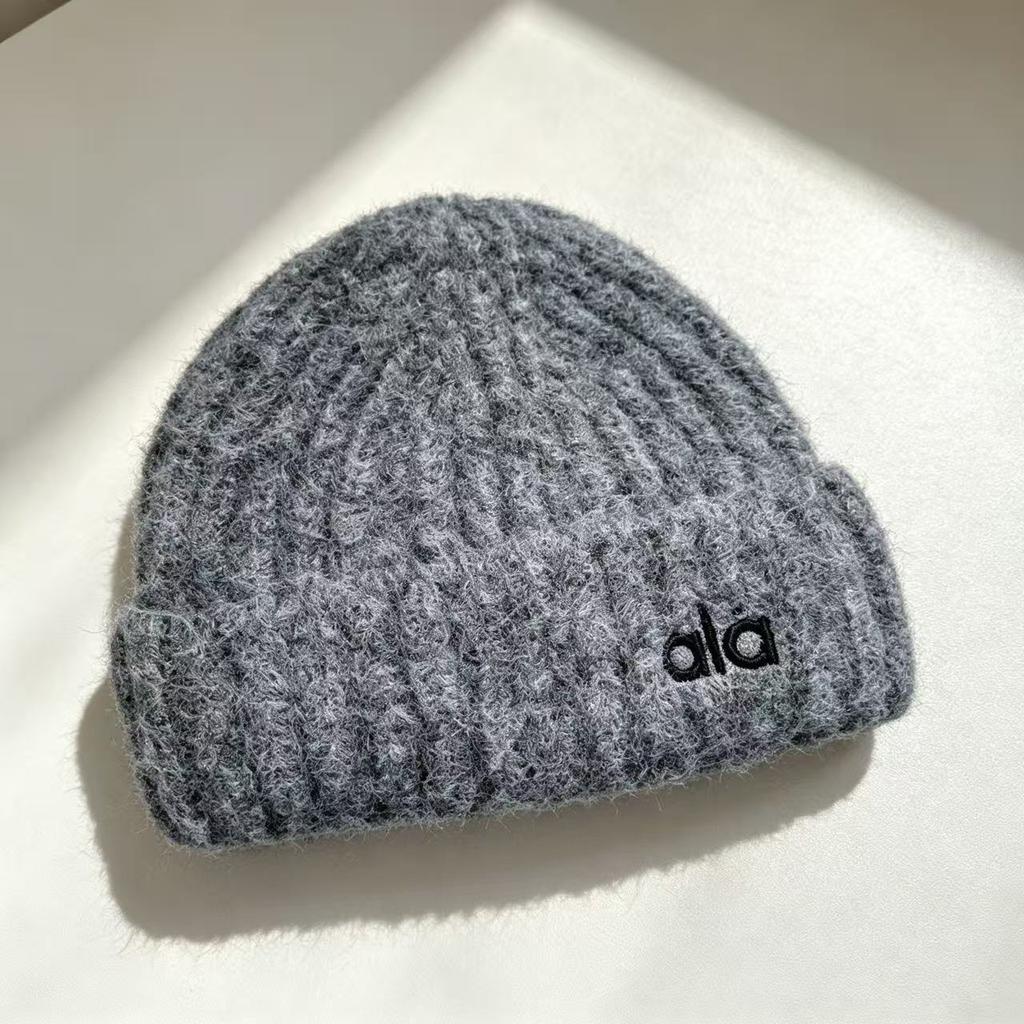 Wool hat women's autumn and winter warm ear protection pullover hat thickened cold protection hat versatile letter knitted hat