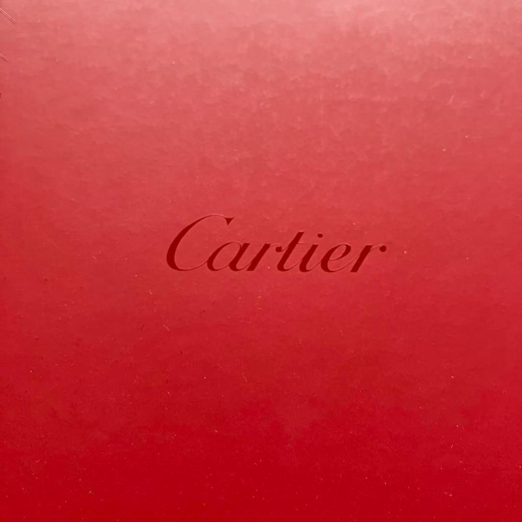 Б/у Коллекция Cartier для женщин 2010 года Каталог Cartier