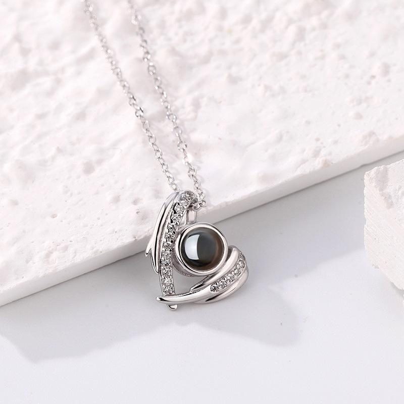 Ожерелье с проекцией ангела для женщин, цветные фотографии на десятках языков, индивидуальные текстовые имена