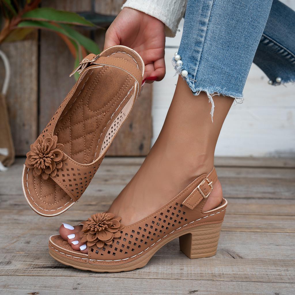 Foreign Trade Large Size Flower High Heel Cool Slippers Women's 2025 Summer New European and American Fashion Thick Heel Belt Buckle Sandals