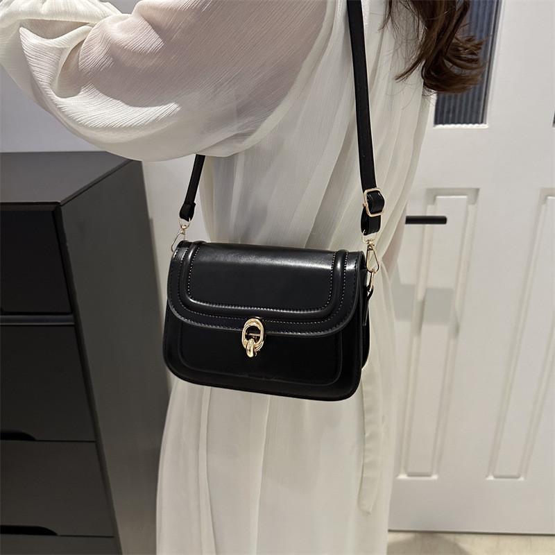 Шикарная сумка кроссбоди из искусственной кожи для женщин с модным дизайном и стильными цветовыми вариантами