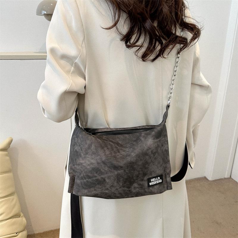 Универсальная сумка-тоут большой вместимости Новая текстурированная сумка-мессенджер для поездок на работу Женская ретро сумка на плечо с цепочкой