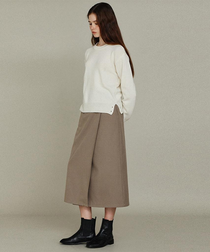 ITOV SEOUL Slit Button Round Knit Iv