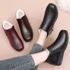 Winter Mom Shoes Elderly Cotton Shoes Soft Soled Middle Aged Short Boots Women's Velvet Warm Boots Flat Bottomed Middle Aged Cotton Leather Shoes