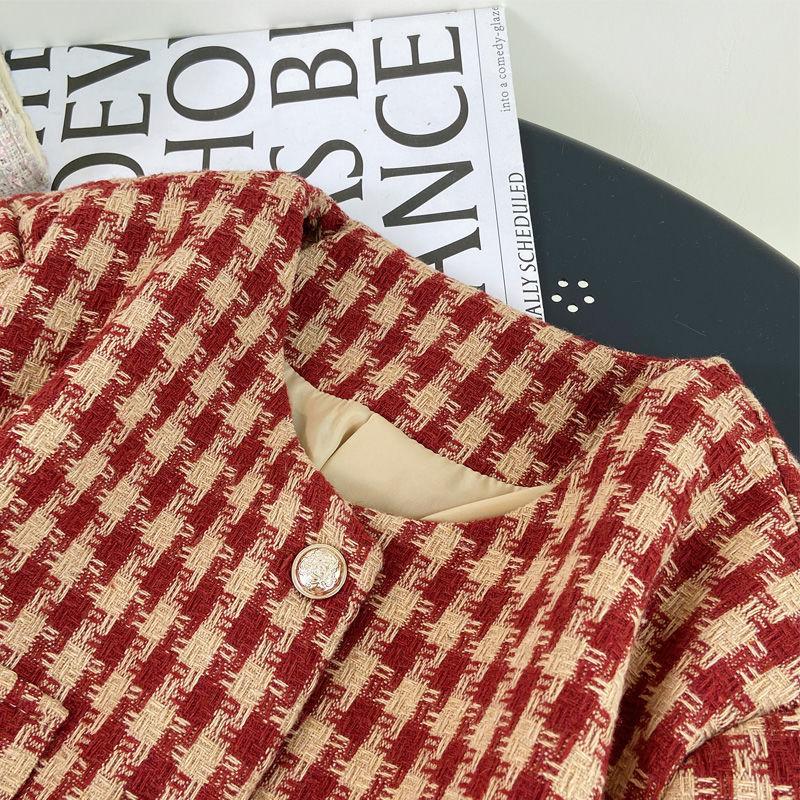 Клетчатый женский короткий пальто с длинными рукавами в корейском стиле в повседневном стиле