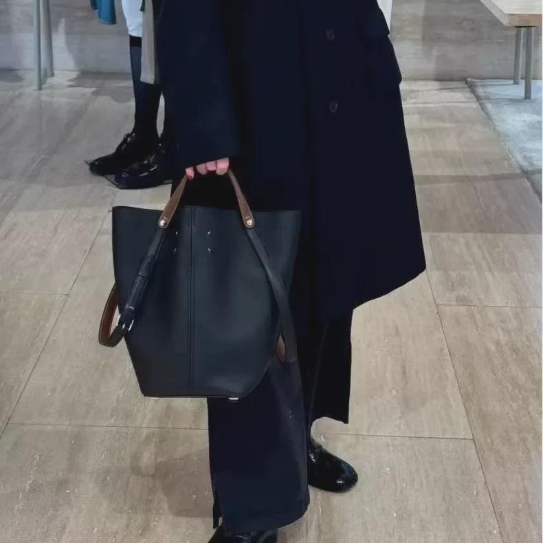 "2025 Retro Bucket Bag: Versatile, Large-Capacity Handbag for Autumn and Winter"