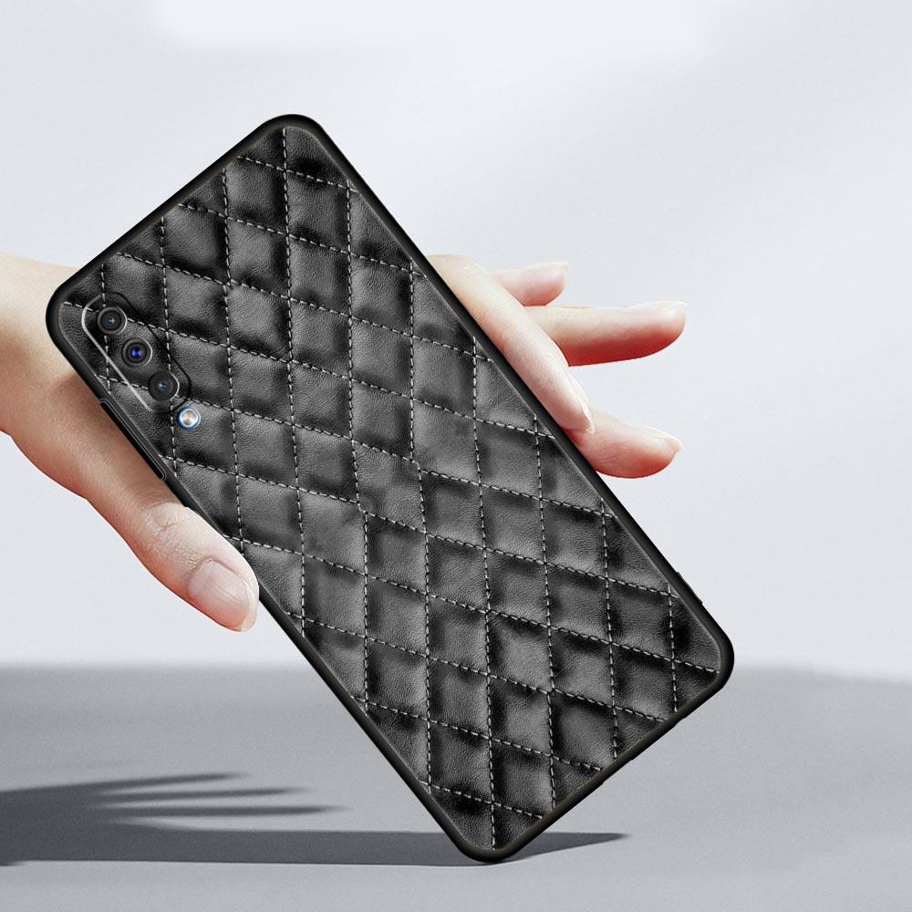 Диван с стеганой текстурой Узор Корона Чехол для телефона Для Samsung A56 A36 A26 A34 A17 A16 A06 A14 A12 A54 A72 A22 A52 A50 A40 A32 Чехол