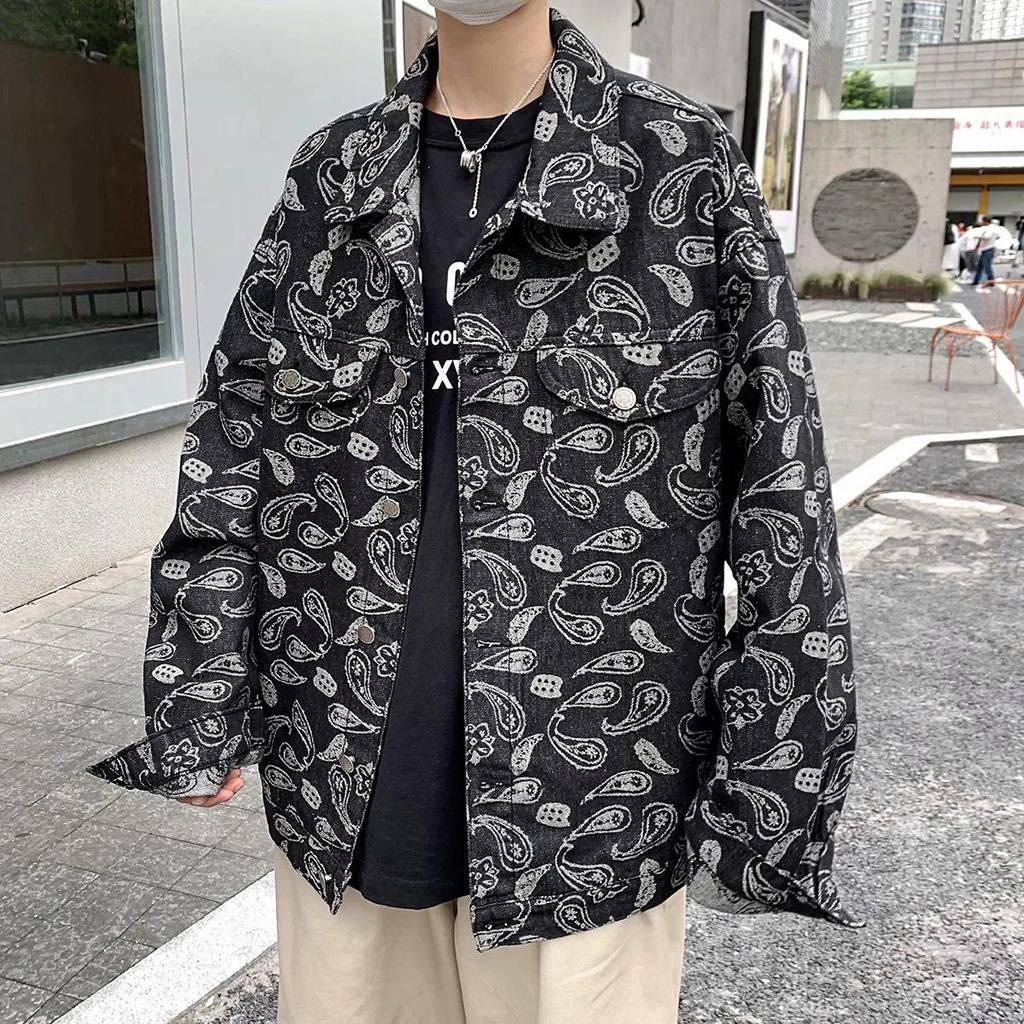 Мужская осенняя джинсовая куртка в корейском стиле с потертостями - жаккардовая, свободного кроя, повседневная, красивая, большого размера.