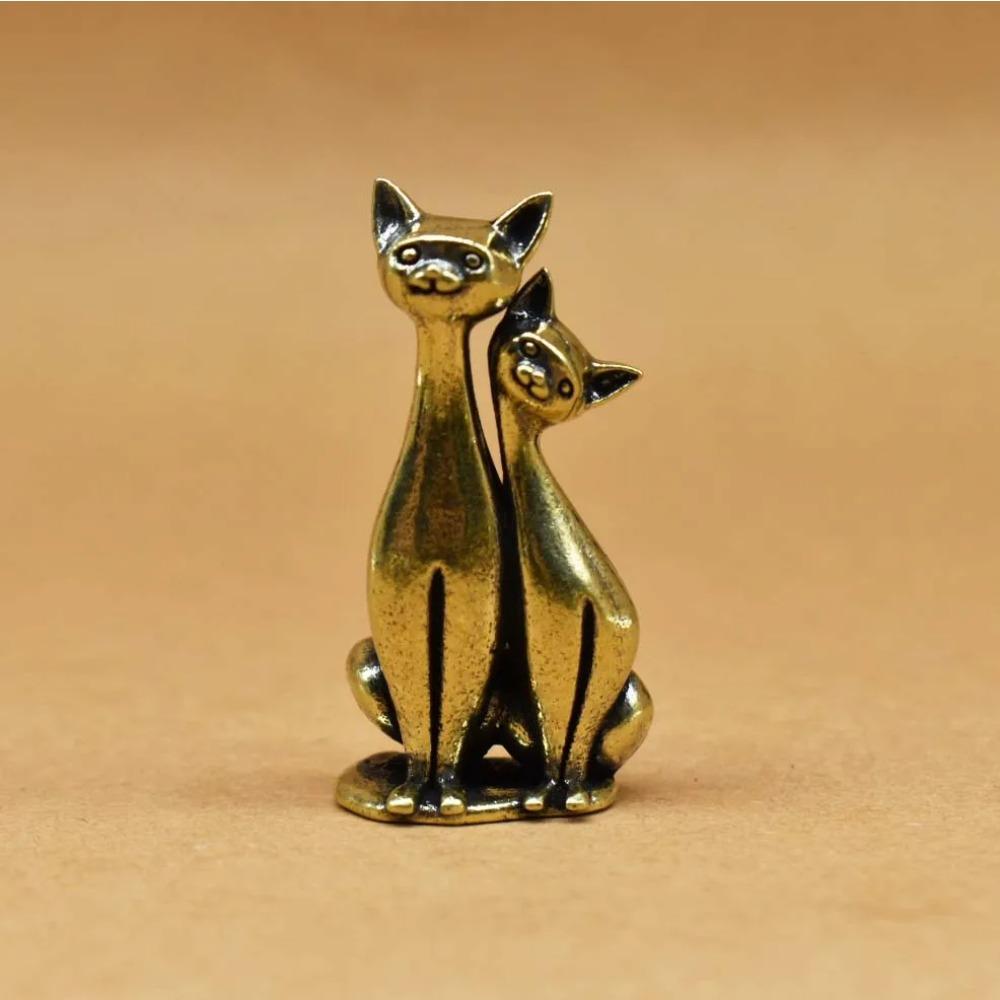 Vintage Brass Cat Sculpture Couple Intertwined Cats Ornament Home Office Decor Statue Gift for Pet Lovers Living Room Decoration