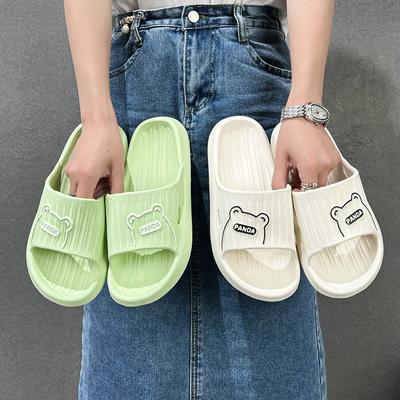 Модные летние милые тапочки с рисунком медведя из мультфильма для женщин и мужчин, модные тапочки для ванной комнаты с мягкой подошвой, удобные нескользящие шлепанцы для пар