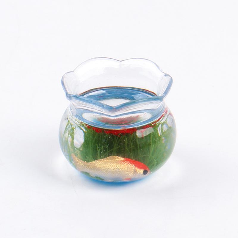 Mini Fish Tank Keychain with Koi and Aquatic Plants Micro Landscape Decoration Toy