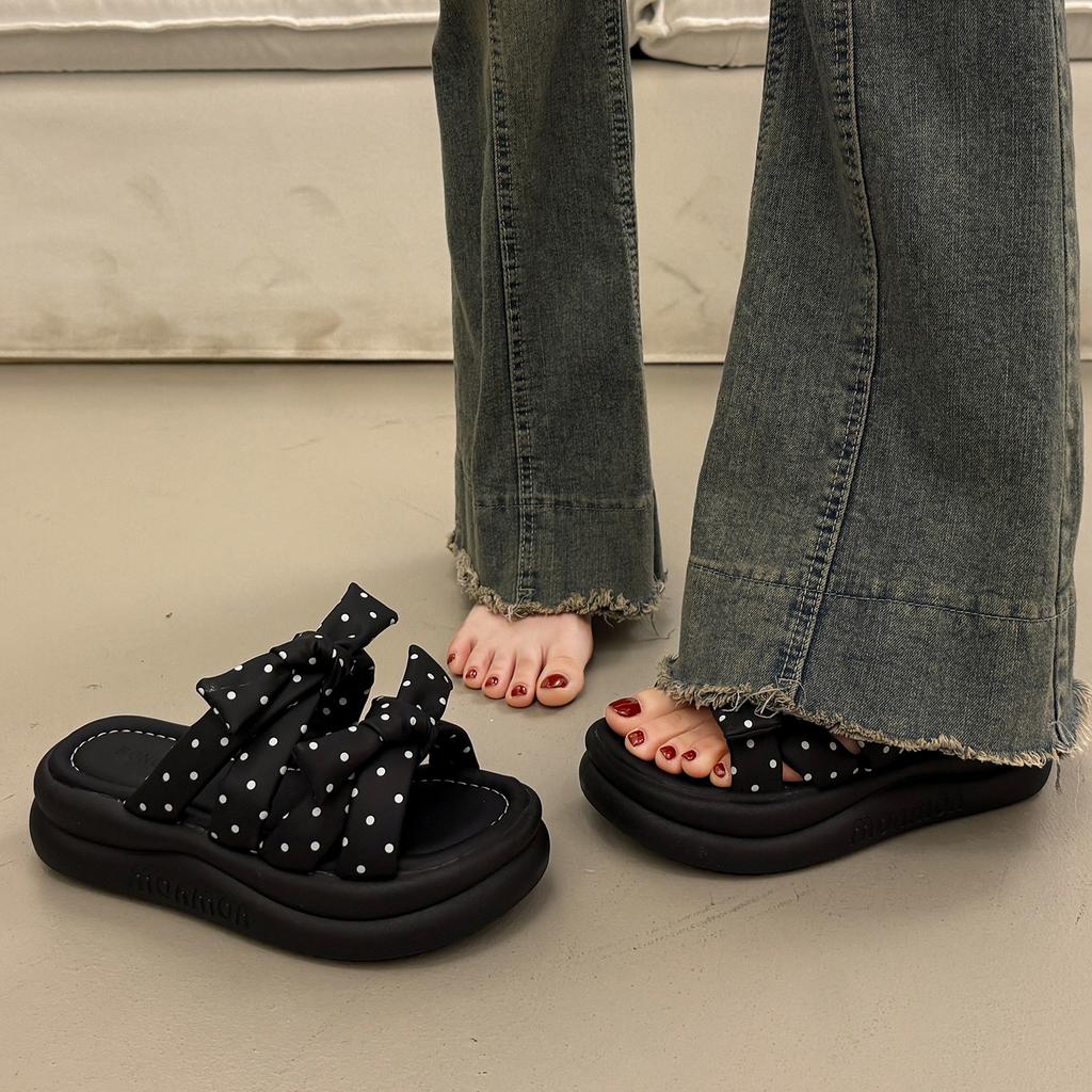 Модные тапочки Повседневная пляжная обувь Шлепанцы на платформе Женские роскошные сабо 2025 Модная обувь Летние клоги Женские тапочки Sli