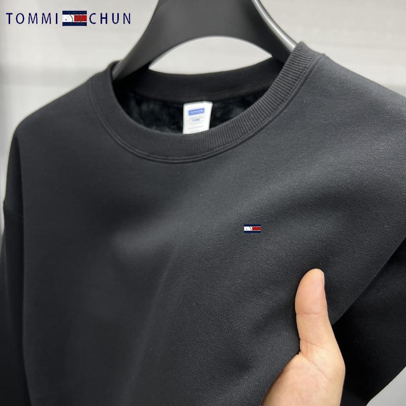 Tommy Men's Cozy Fleece-Lined Winter Hoodie: Warm Round Neck Pullover