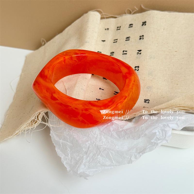 Браслет макарон из цветной геометрической смолы: Неправильный дизайн укладки Sweet Girl