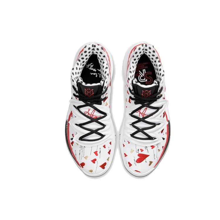Nike Кроссовки Kyrie 5 Sneaker Room Mom Белые Мужские CU0677-100