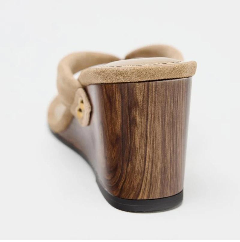 Fashion Retro Metal Rivet Decoration Brand Slippers Women Comfortable Clip Toe Wedges Slide Sandals Summer Sexy Holiday Beach Flip Flops