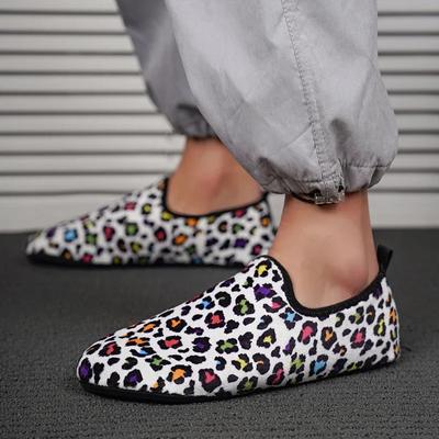 2024 зимние хлопковые мужские леопардовые теплые легкие тапочки без застежек женские плюшевые домашние хлопковые мокасины унисекс зимняя теплая обувь