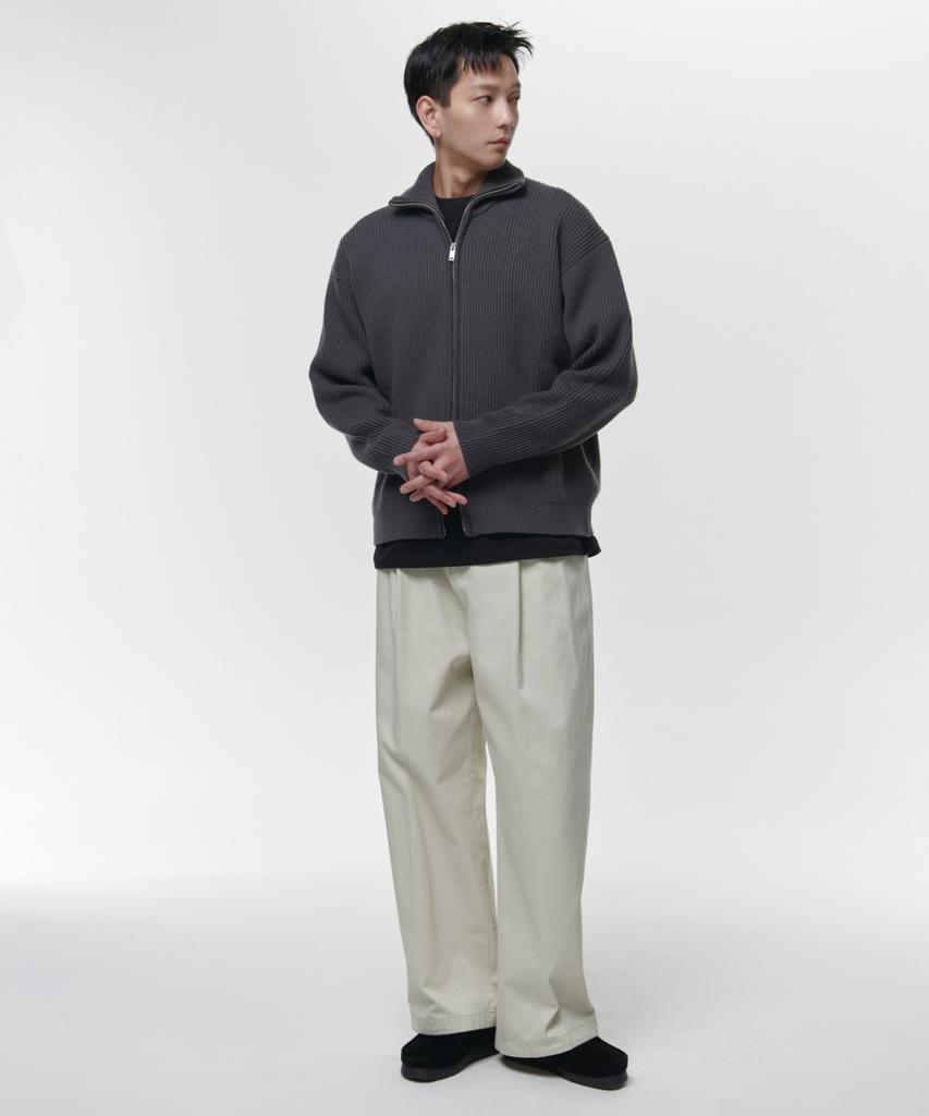 MUSINSA STANDARD Curved Wide Chino Pants [Cream]