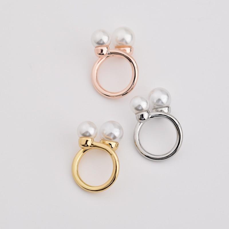 Pearl Buckle Simple Fashion Versatile Silk Scarf Zinc Alloy Non Hook Women's Summer T-shirt Waist Magnetic Brooch
