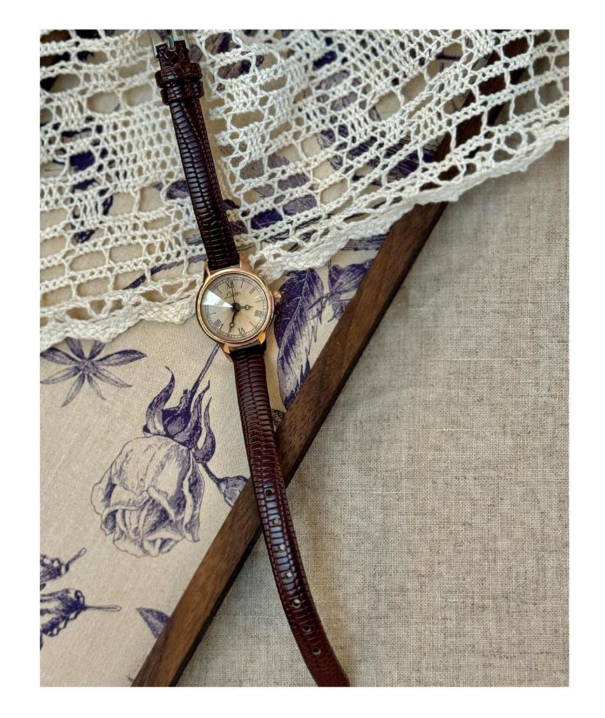 LSVTR Ретро Женские Часы с Маленьким Циферблатом, Кожаным Ремешком, Водонепроницаемые Кварцевые