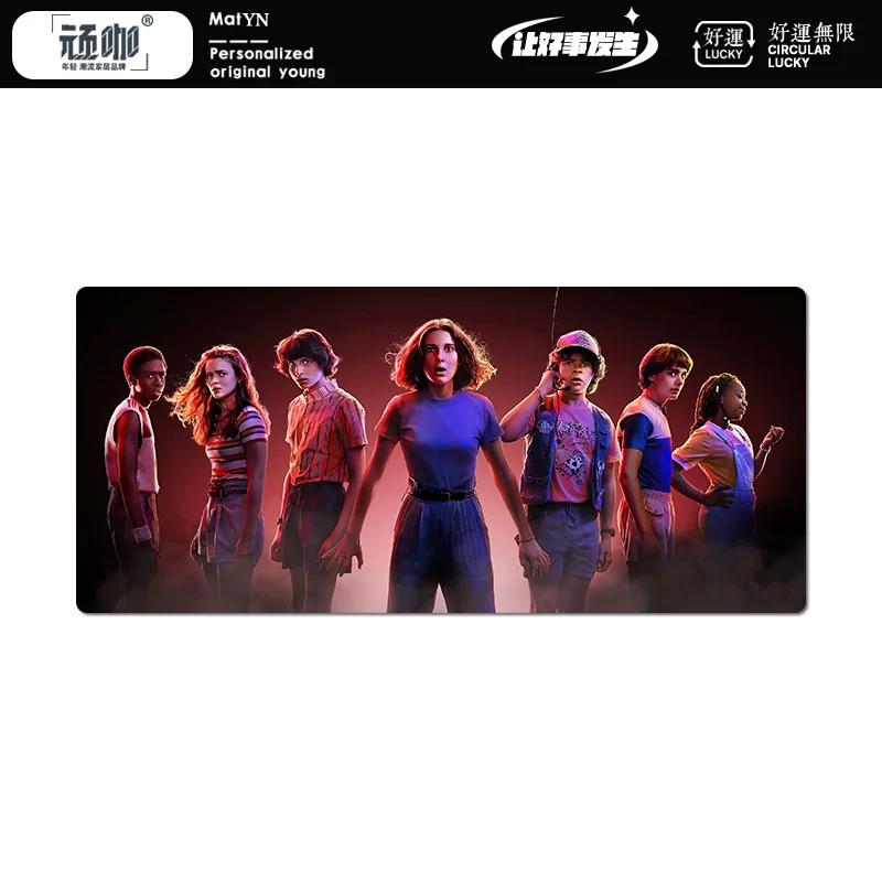 Новый Креативный Коврик для Мыши Большого Размера с Печатью High Definition, Коврик для Клавиатуры, Нескользящий и Устойчивый к Загрязнениям, Периферия Stranger Things