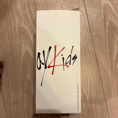 [Б/У] Официальный лайтстик Stray Kids