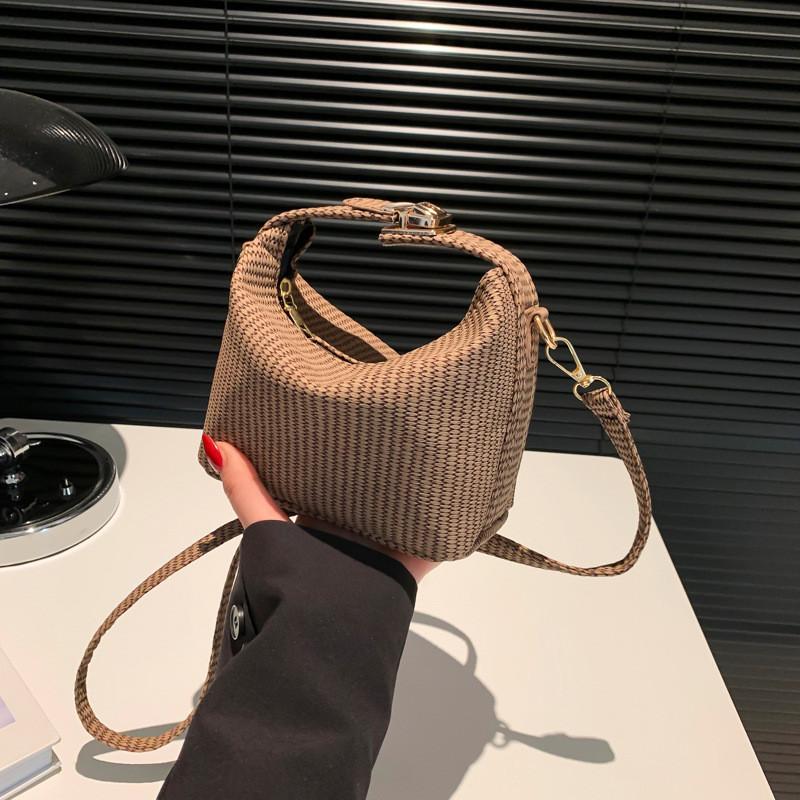 2024 New Fashion Retro Small Square Bag Street Style Pu Shoulder Bag