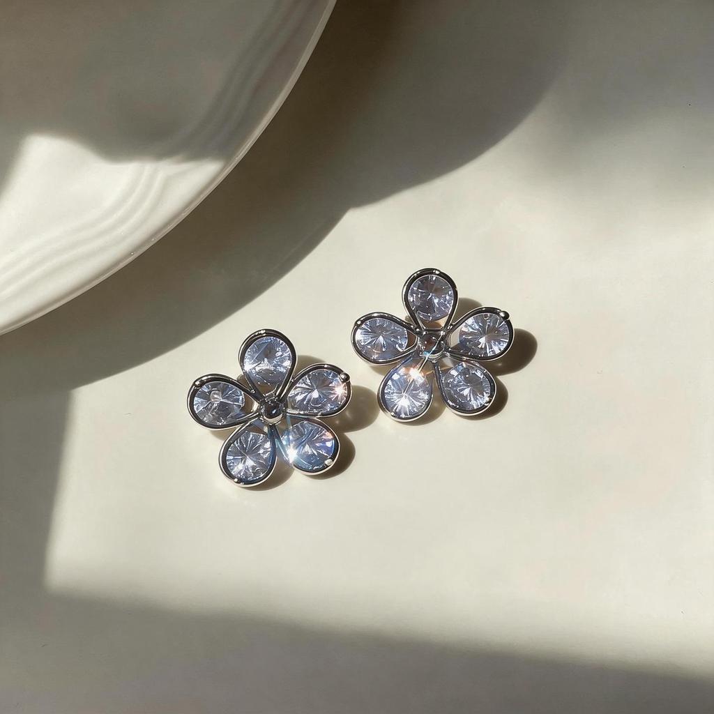 Silver Needle Zirconia Flower Stud Earrings: Elegant, Personalized, and Versatile Light Luxury Fashion Accessories