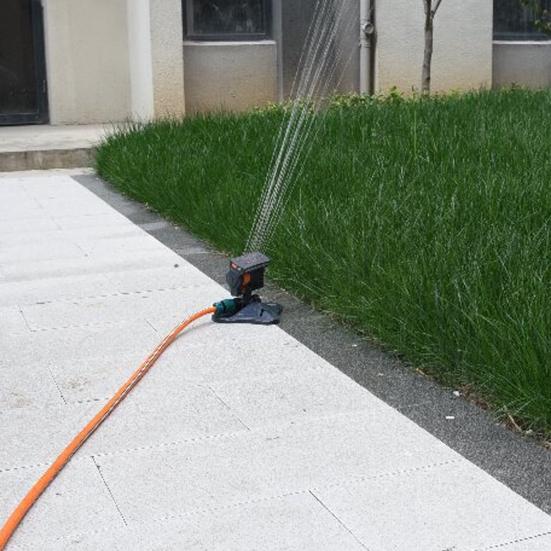 Газонный дождеватель 16 отверстий Дождеватель с колышком для грунта Регулируемый 4 режима распыления Садовый дождеватель для полива растений во дворе, на газонах, овощей