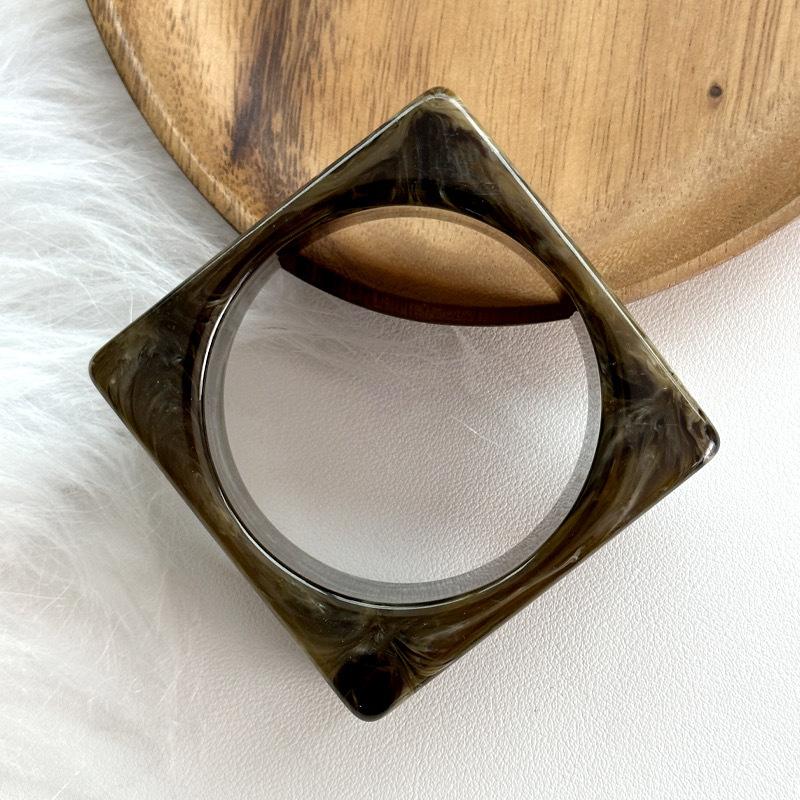 Square Triangle Chunky Bracelets Irregular Retro Hand Ring Exaggerated Resin Bangles Girls Gift