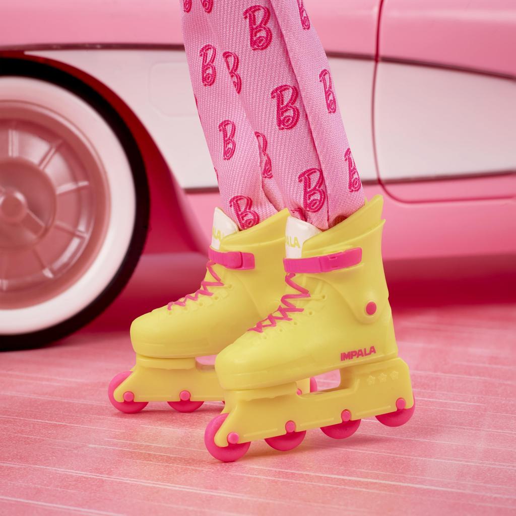 barbie Кен Розовый Комбинезон Signature Black из фильма Кукольный домик для игры понарошку Возраст 6 и JCP80 "Барби" - Игра в переодевание, Вверх, Розовый,