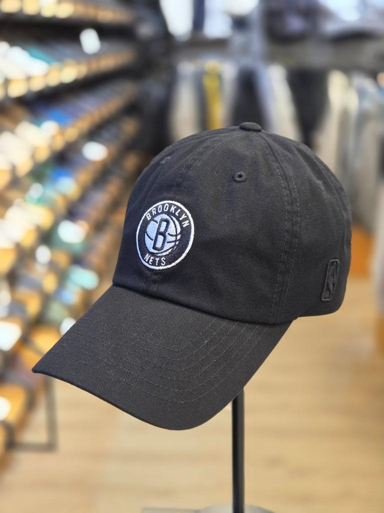 NBA Унисекс BKN Оригинальная мягкая кепка с логотипом команды N255AP230P (19)