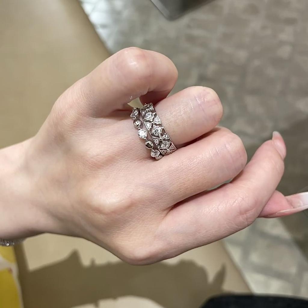 Medieval Court Style Light Luxury Niche Retro Flower Pattern Hollow Ring With Diamonds Advanced Design Index Finger Ring