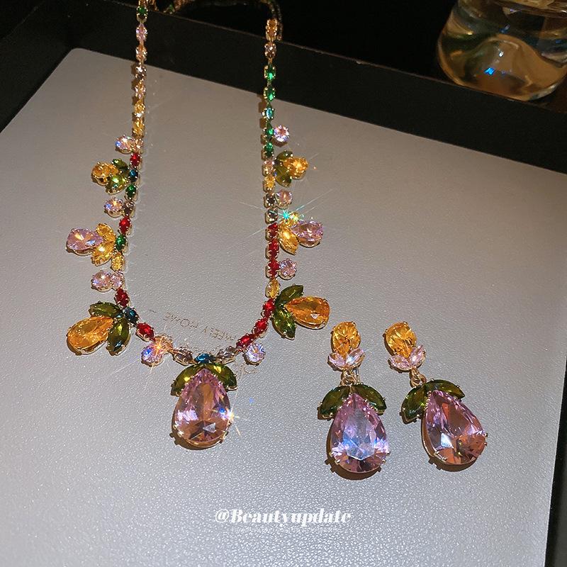 Набор «Ожерелье-подвеска-капля из циркона и серьги»: Элегантные Роскошные Ювелирные Изделия