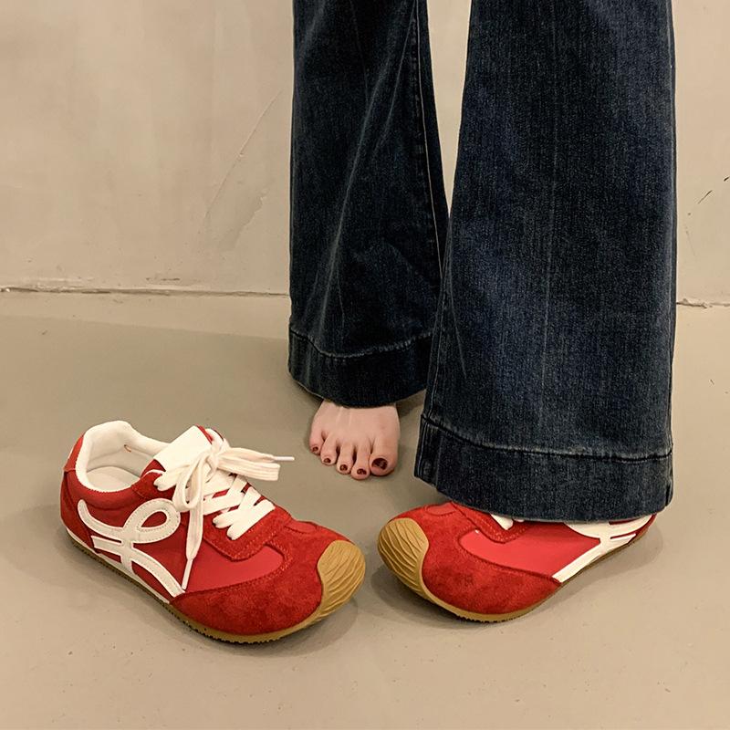 Красные немецкие кроссовки для женщин 2025 года, новая весна, ретро, симпатичные, с мягкой подошвой, для спорта и отдыха, универсальные, для сноуборда Forrest Gump