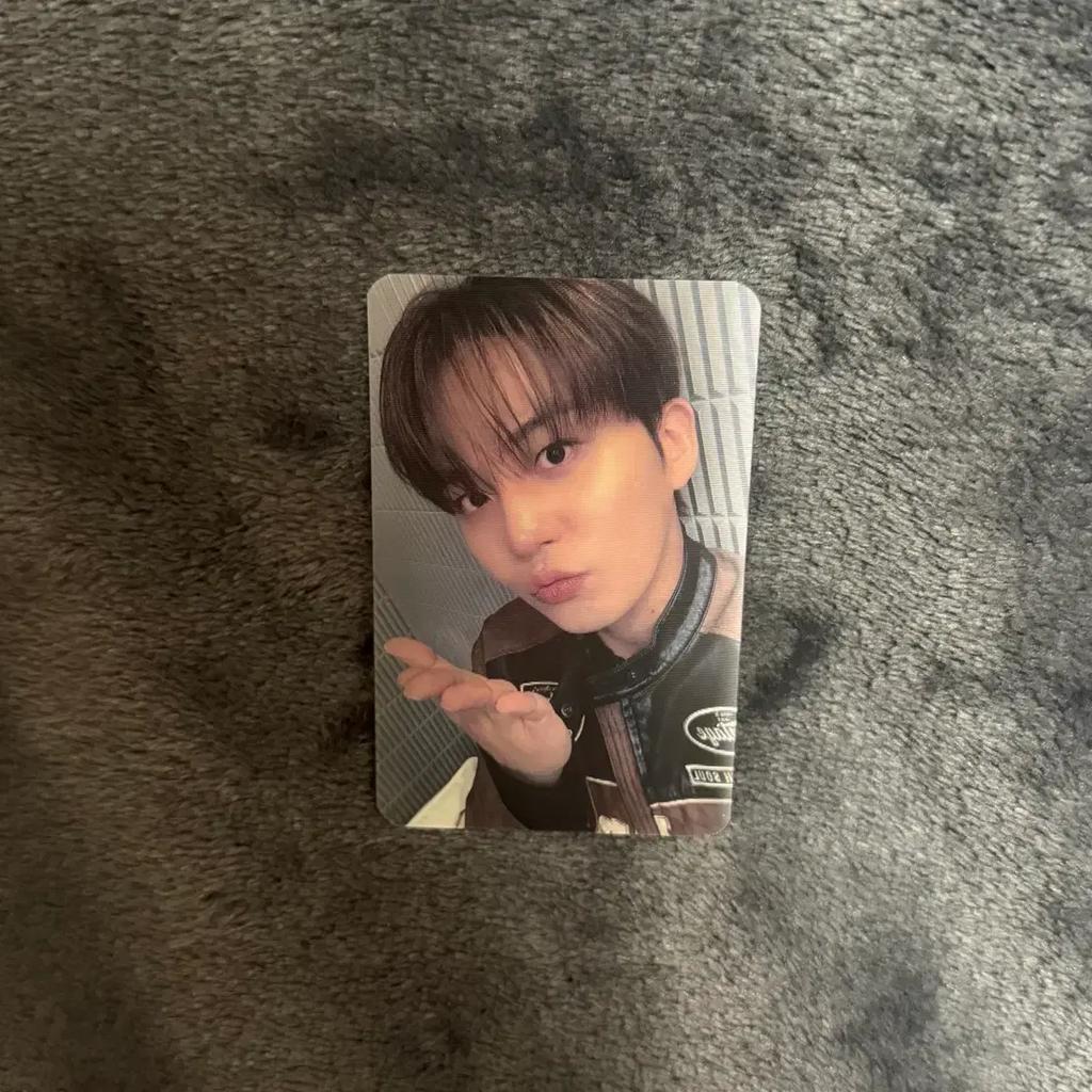 ATEEZ Jongho Jump Up Chu Lenticular Golden Hour 5