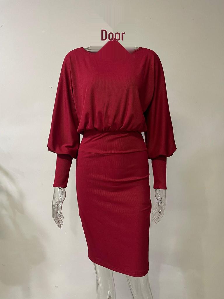 2024 Европейское и Американское Осенне-Зимнее Платье Вязаное с Рукавами Летучая Мышь, Подчеркивающее Фигуру, Большого Размера