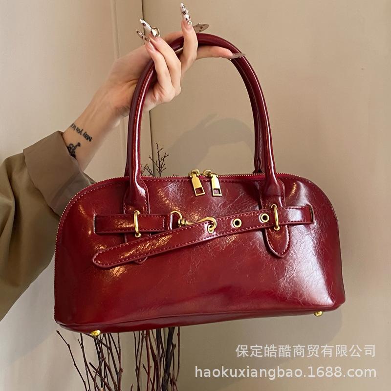 Премиальная ретро коричневая маленькая сумка 2025 новая мода универсальная женская сумка-мессенджер супер огонь портативная сумка-ракушка