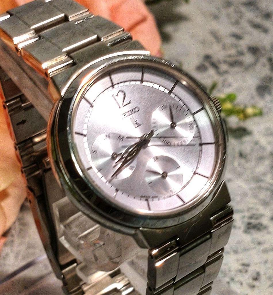 [Б/У] SEIKO Серебряные Аналоговые Часы 091536 LUKIA