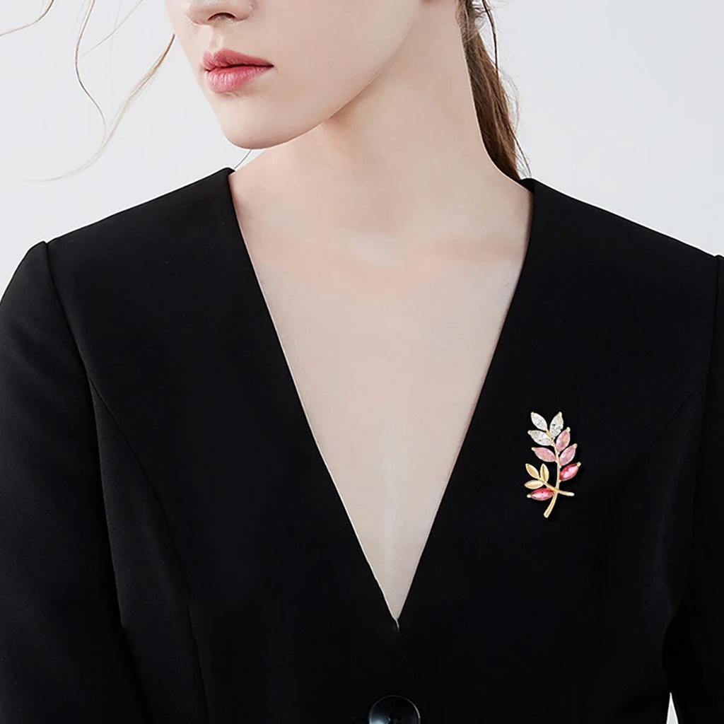 Fashion Classic Geometric Pin Flower Brooch Emerald Bow Water Drop Micro-inlay Zircon Corsage Female Personality Accessories