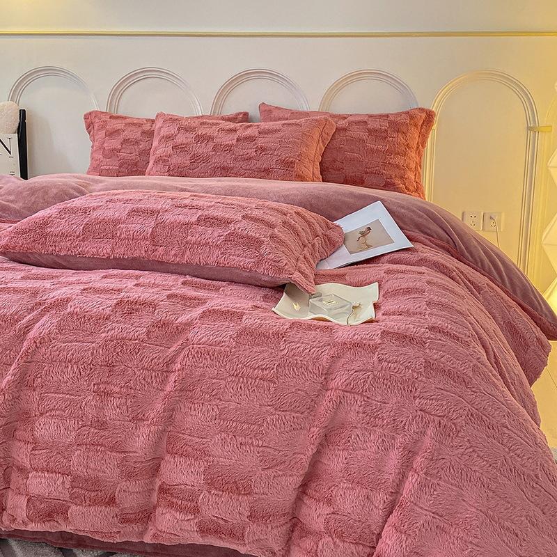 Autumn and Winter Thickened Rabbit Plush Three-dimensional Milk Velvet Winter Warm Sheets and Fitted Sheets Bedding Double Four-piece Set