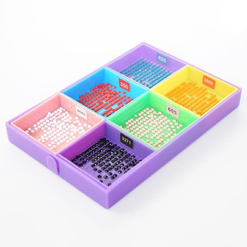 Острие дрели, ручка, лоток для алмазной живописи, клей, глина, набор сверл, набор пластин для вышивки крестиком, алмазная ручка для рисования ногтей, пластины для бисера